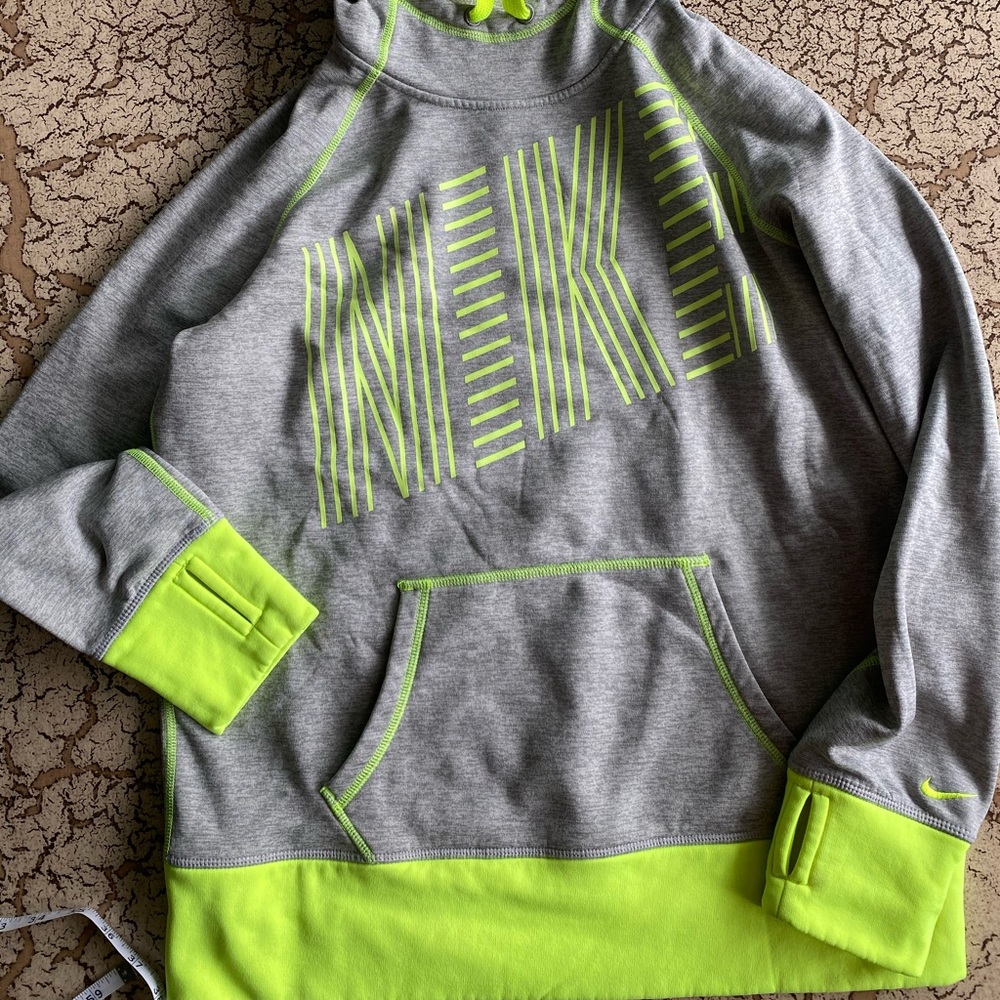 NIKE Thermal Fit Fleece Lined Hoodie